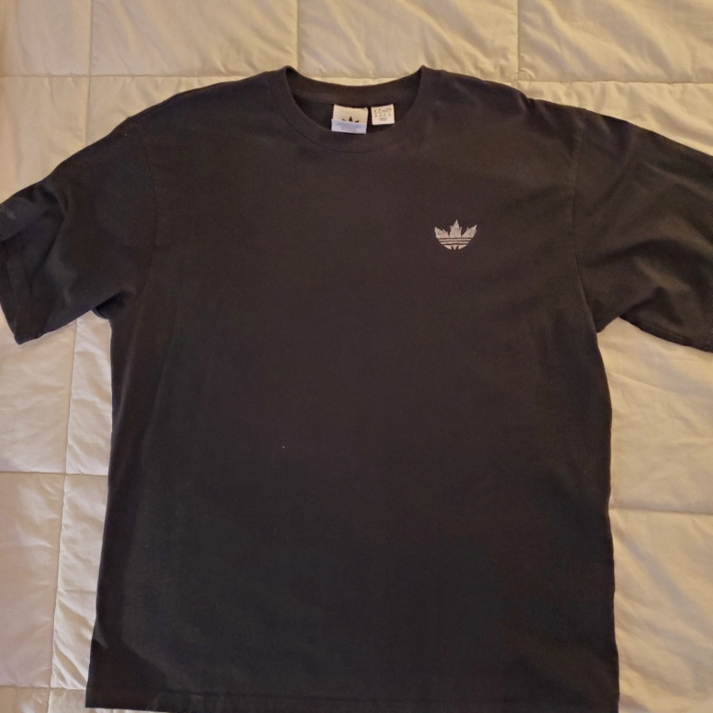 Adidas T-shirt